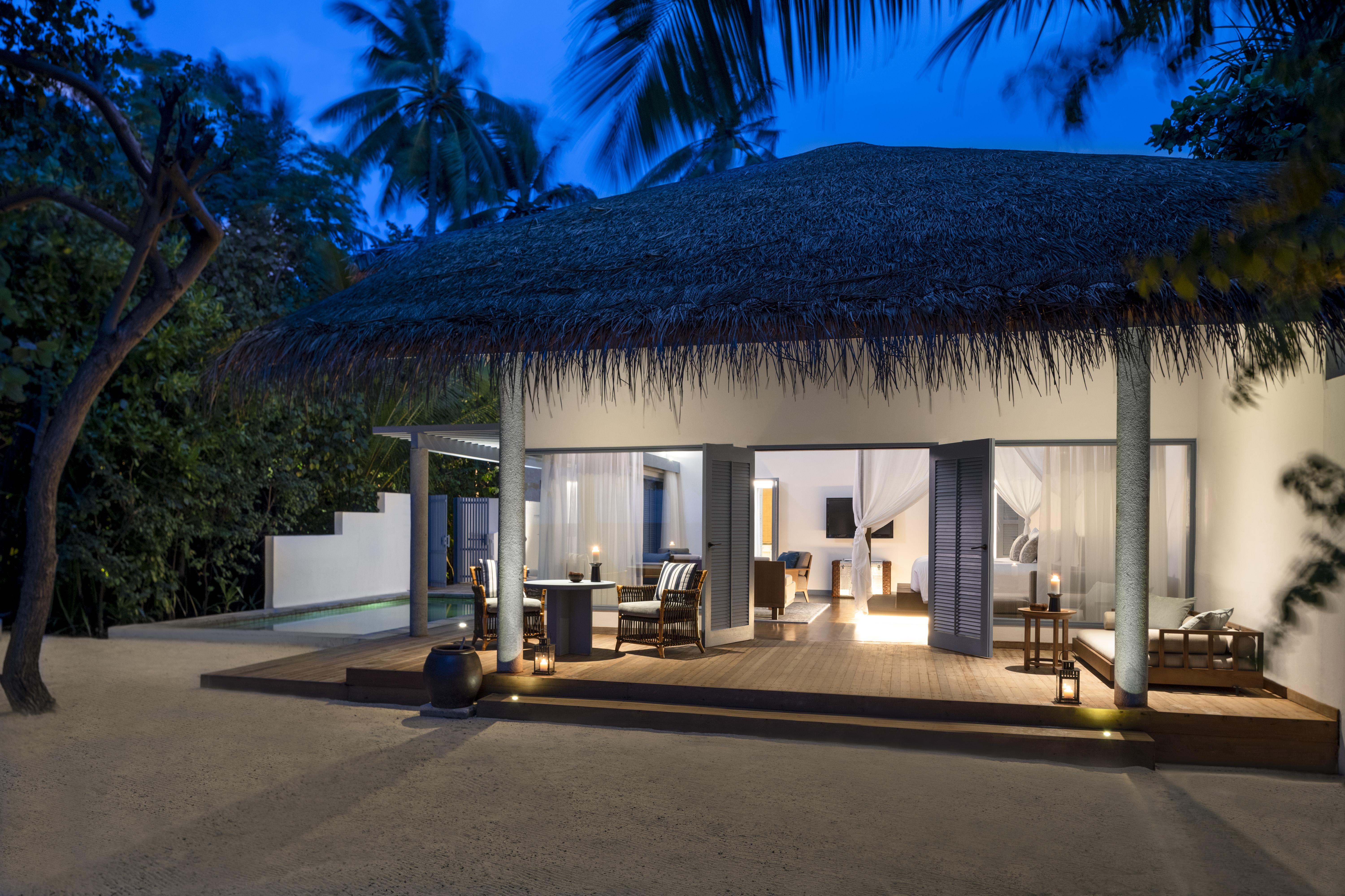 แรฟเฟิล มัลดีฟส์ เมราดู Hotel Meradhoo ภายนอก รูปภาพ