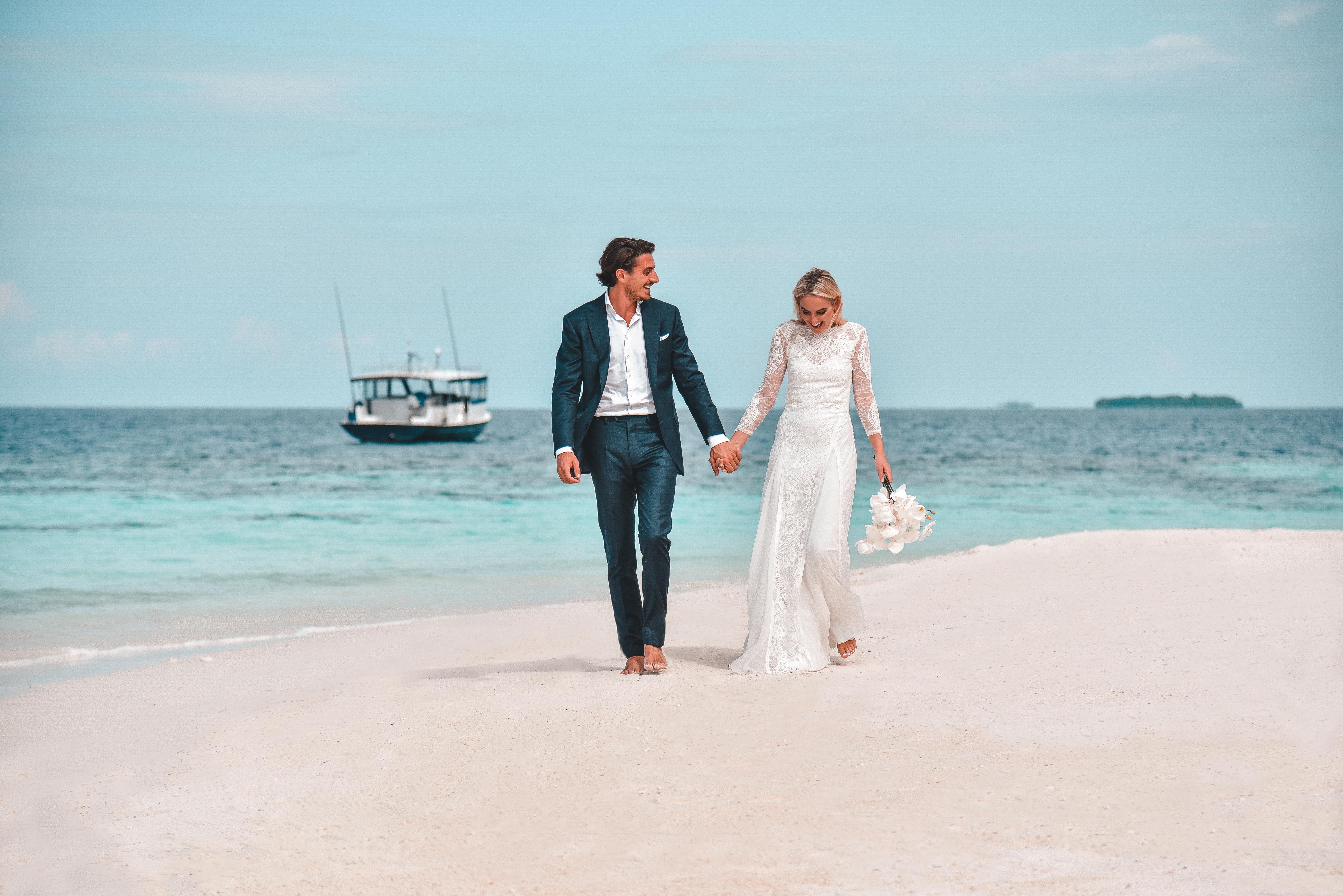 แรฟเฟิล มัลดีฟส์ เมราดู Hotel Meradhoo ภายนอก รูปภาพ
