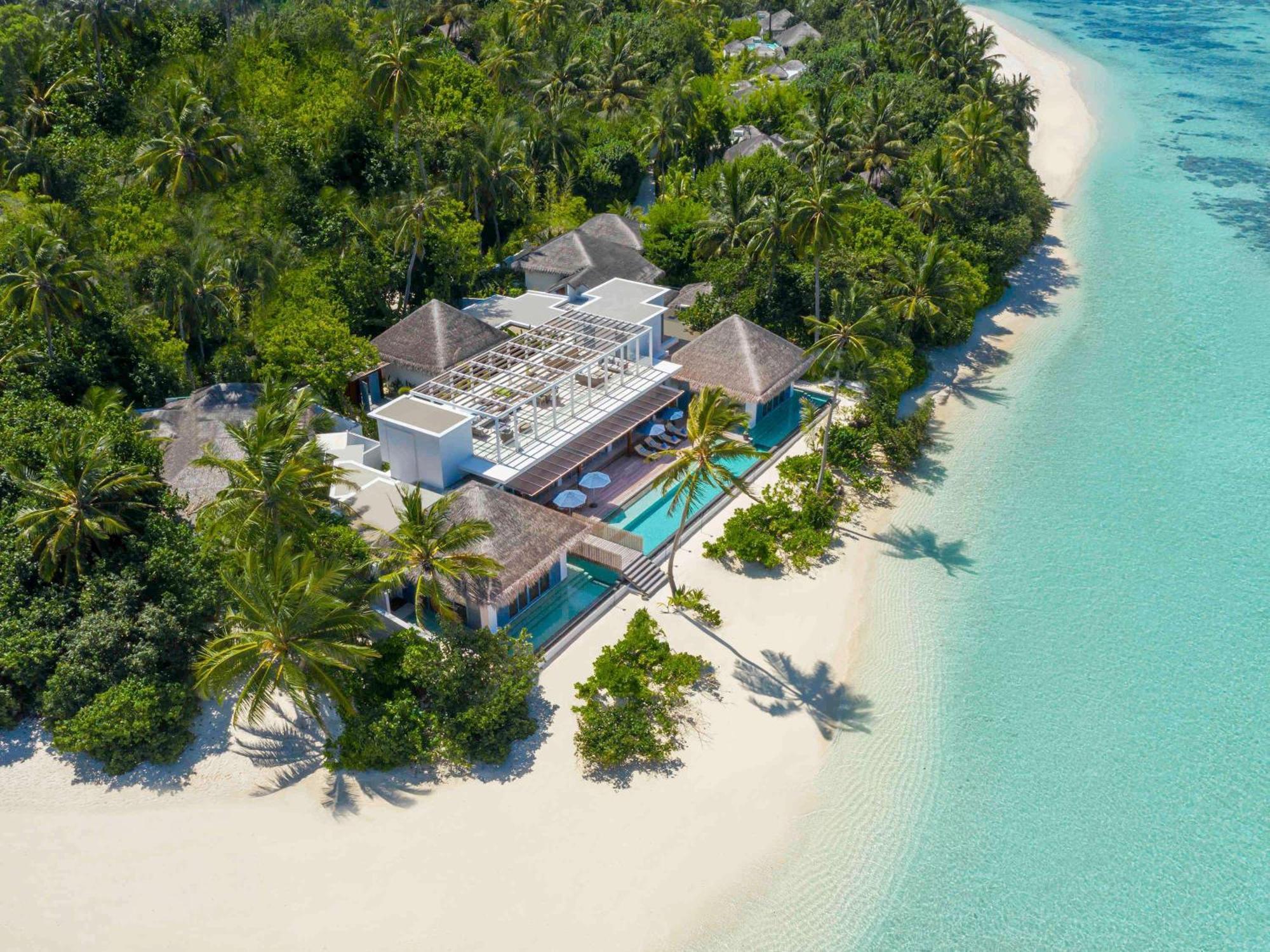 แรฟเฟิล มัลดีฟส์ เมราดู Hotel Meradhoo ภายนอก รูปภาพ