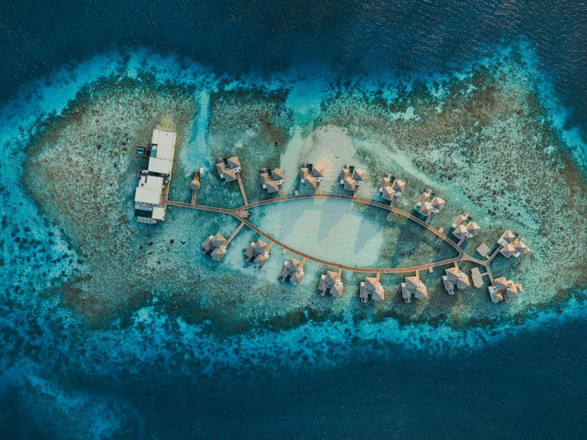 แรฟเฟิล มัลดีฟส์ เมราดู Hotel Meradhoo ภายนอก รูปภาพ